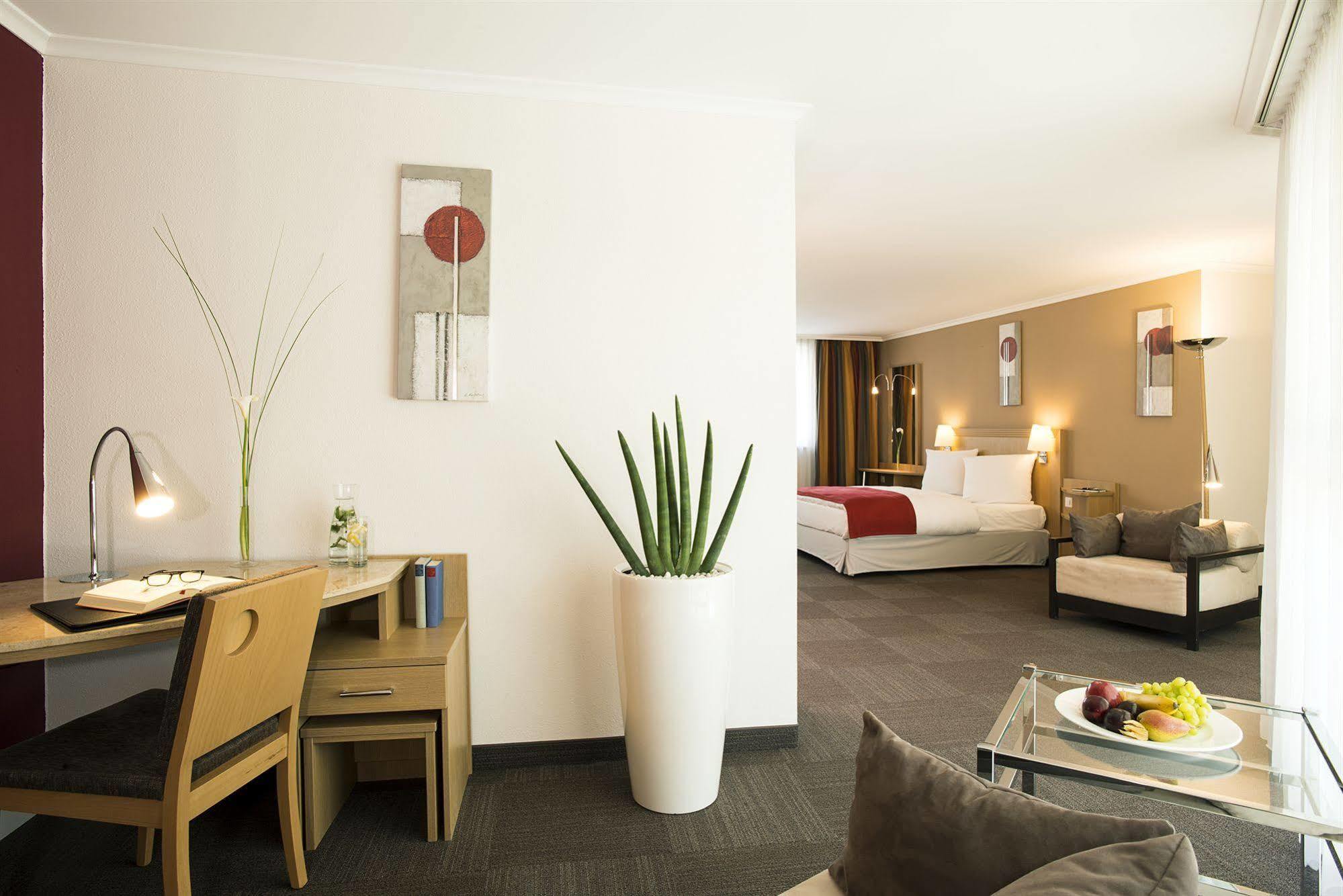 Dormero Zuerich Airport Hotel